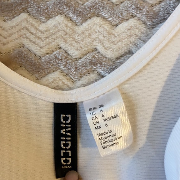 Plain white dress - Picture 4 of 6